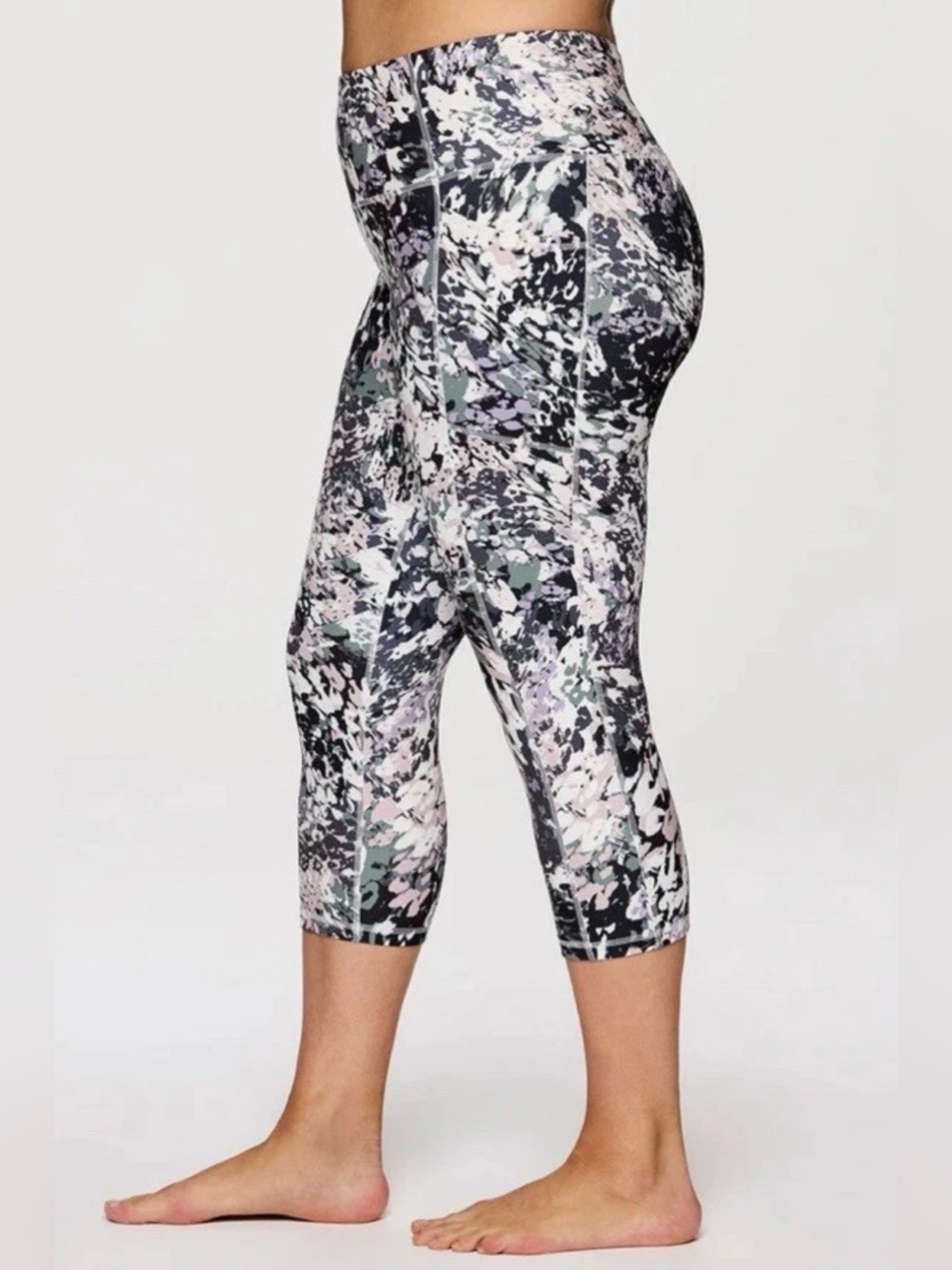 RBX In The Wild Black Gray Pink Abstract Capri Leggings